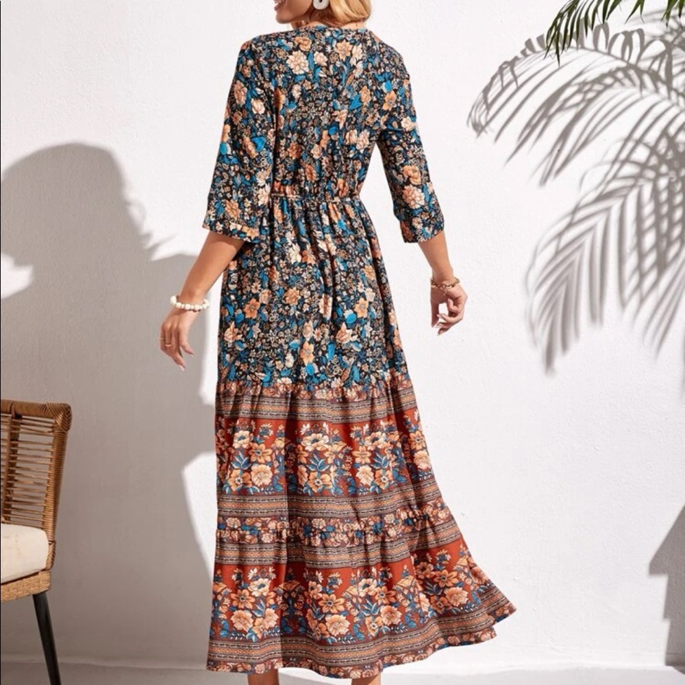 SOLD* NEW Kara & Kate Floral print V neck A-line dress - Picture 4 of 7